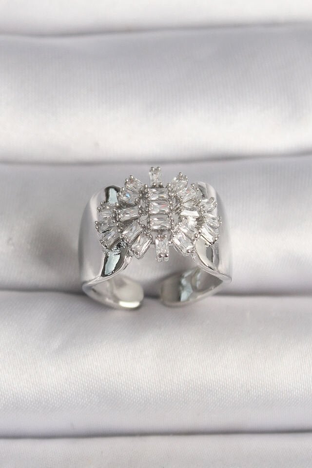 Pirinç Gümüş Renk Ayarlanabilir Baget Zirkon Taş Model Kadın Yüzük