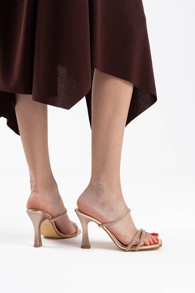 Bronz Ayna Taşlı Kadın Topuklu Terlik TR20MY01F