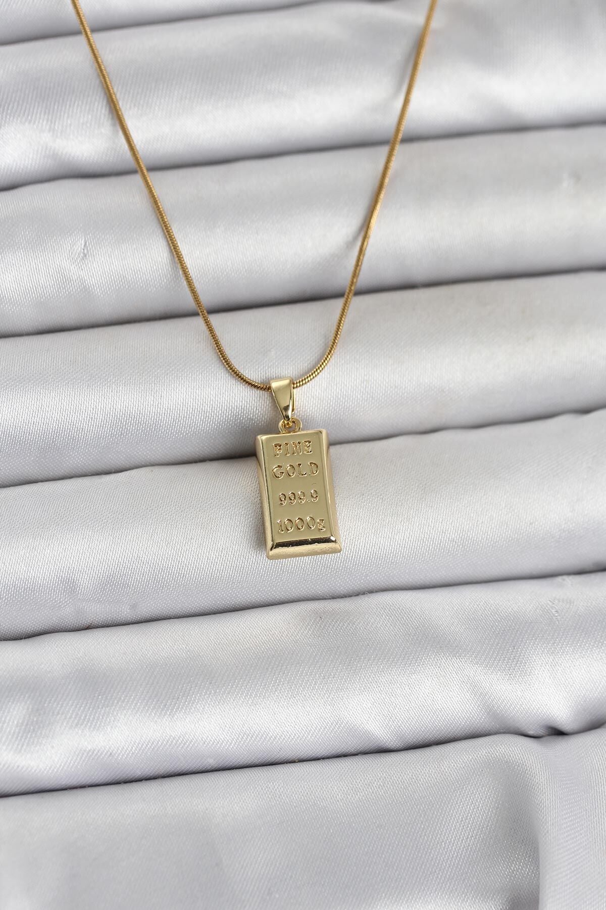 316L Çelik Zincir Gold Renk Külçe Altın Model Kadın Kolye