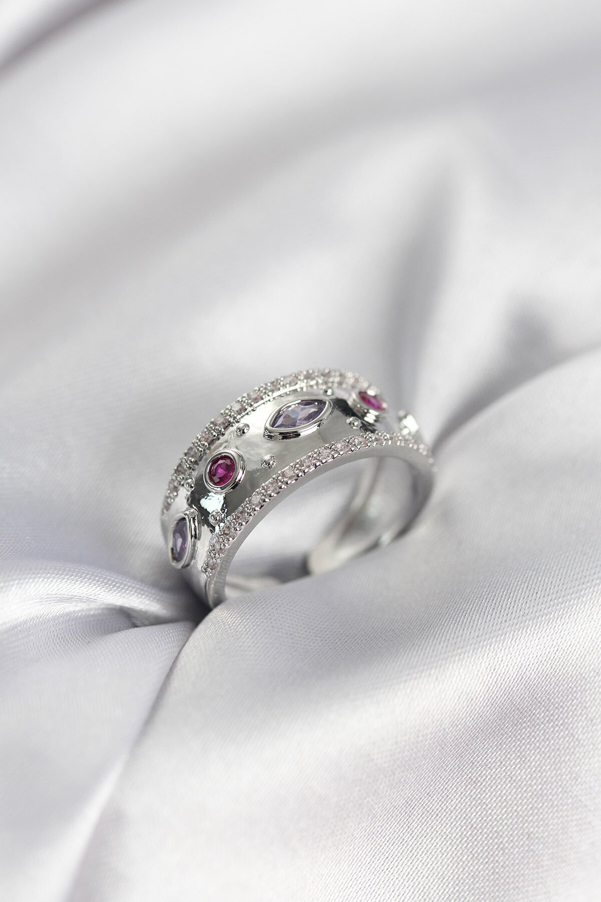 Gümüş Renk Zirkon Taşlı Vintage Kadın Yüzük