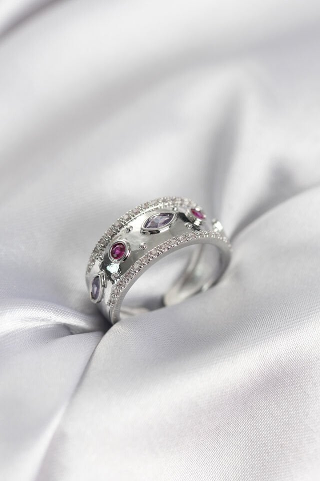 Gümüş Renk Zirkon Taşlı Vintage Kadın Yüzük