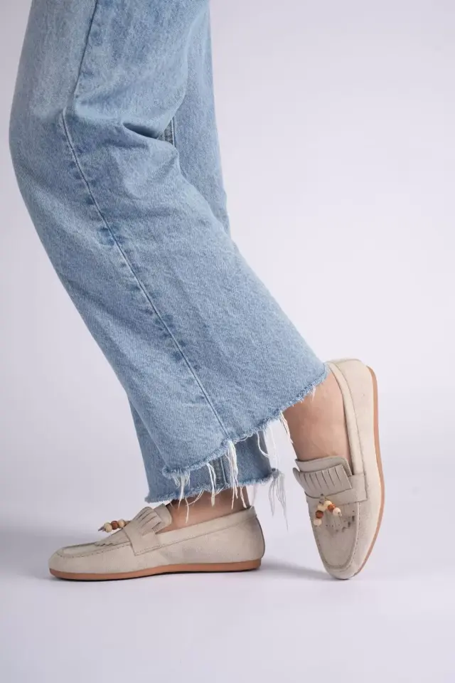 Kadın Bej Süet Boncuk Detaylı Püsküllü Loafer Ayakkabı Rahat Günlük TR19MS03B