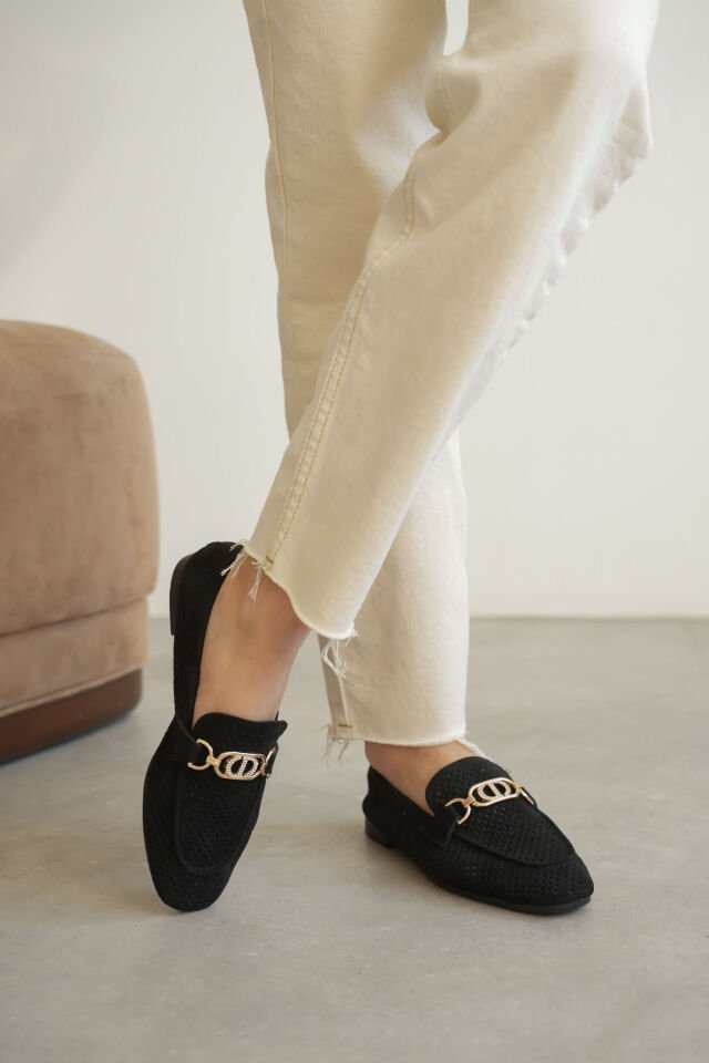 Kadın Siyah Toka Detaylı Ayakkabı TR27MS02A