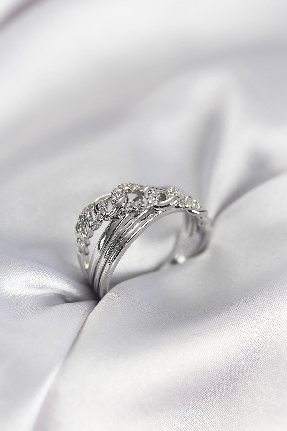 Gümüş Renk Zirkon Taşlı Zincir Model Kadın Yüzük