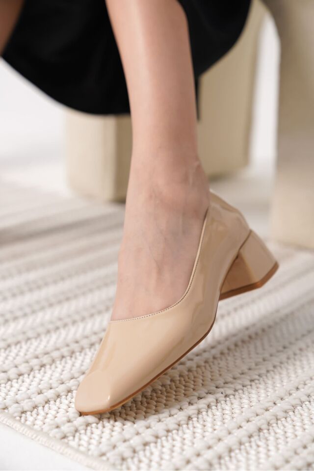 Nude Rugan Kadın Topuklu Ayakkabı TR18MS14B