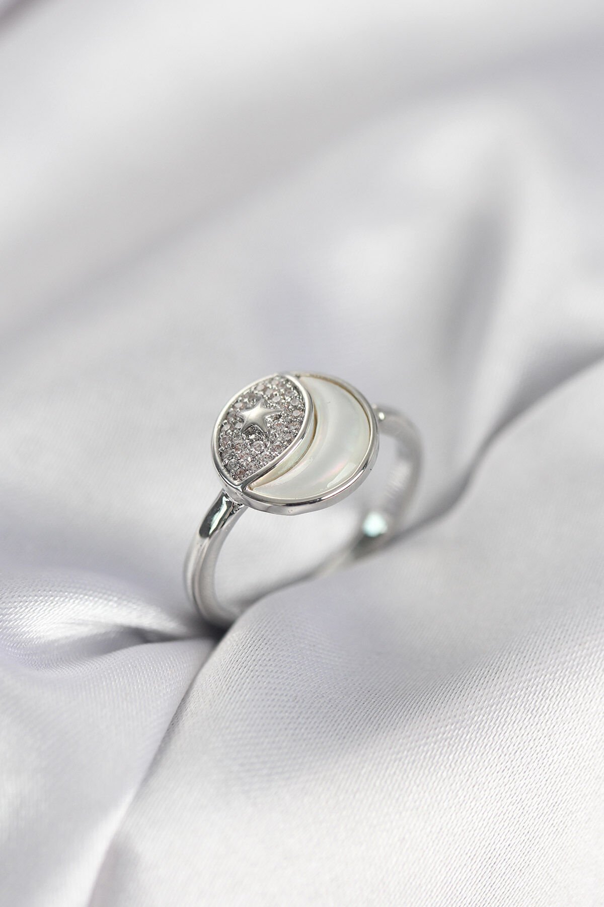 Ay Yıldız Model Gümüş Renk Zirkon Taşlı Kadın Yüzük