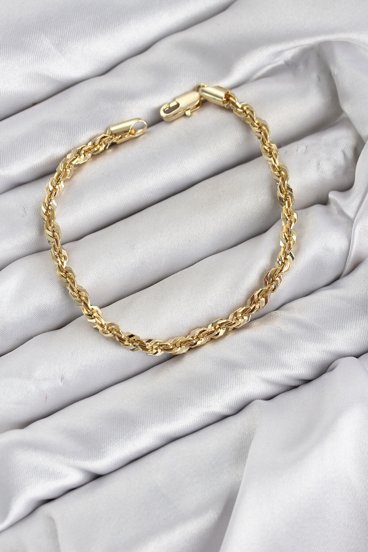 CM Singapur Model Zincir Gold Renk Kadın Bileklik