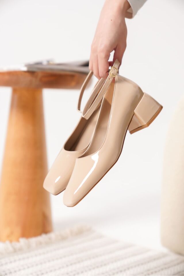 Bej Rugan Kadın Topuklu Ayakkabı TR18MS16B