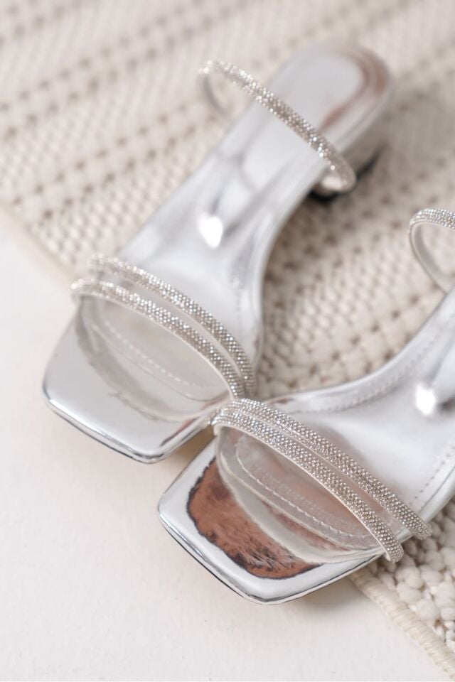 Kadın Kalın Topuklu Gümüş Terlik TR20MY14F