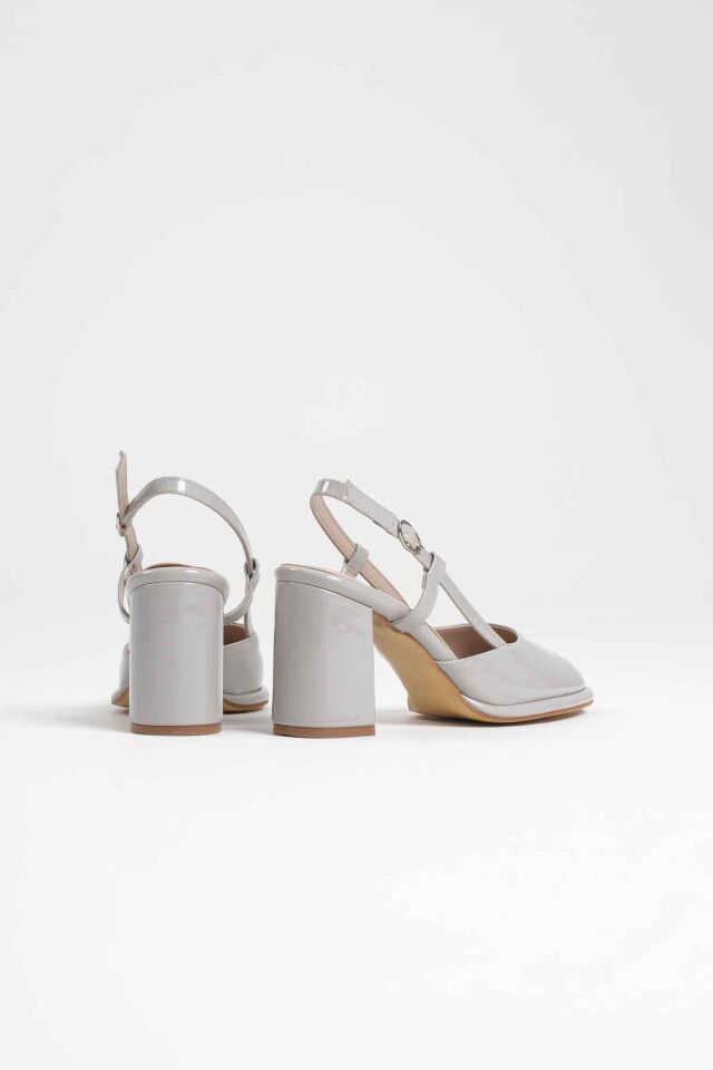 Gri Rugan Kadın Topuklu Ayakkabı TR18MS18D