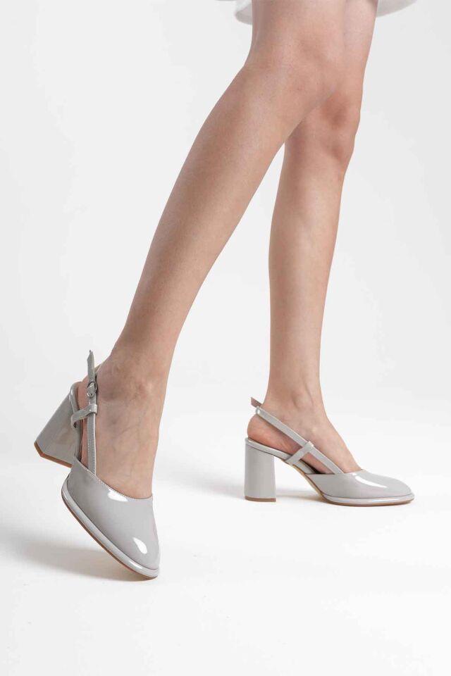 Gri Rugan Kadın Topuklu Ayakkabı TR18MS18D