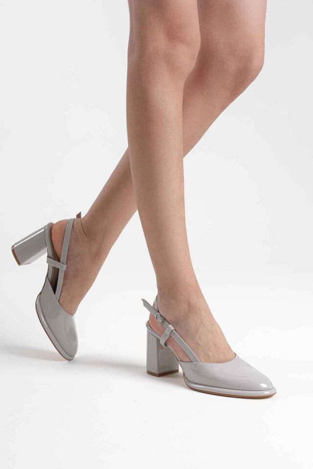 Gri Rugan Kadın Topuklu Ayakkabı TR18MS18D