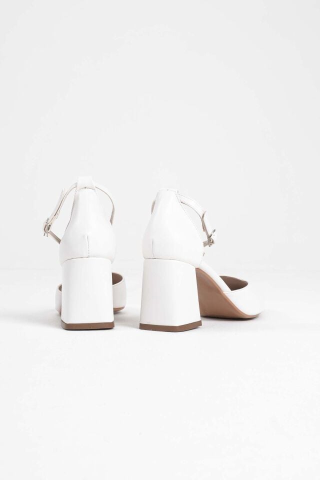 Beyaz Cilt Kadın Topuklu Ayakkabı TR08MS11E
