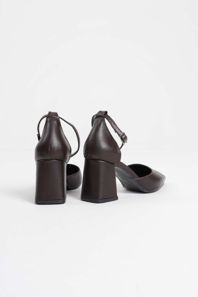 Acı Kahve Cilt Kadın Topuklu Ayakkabı TR08MS11F