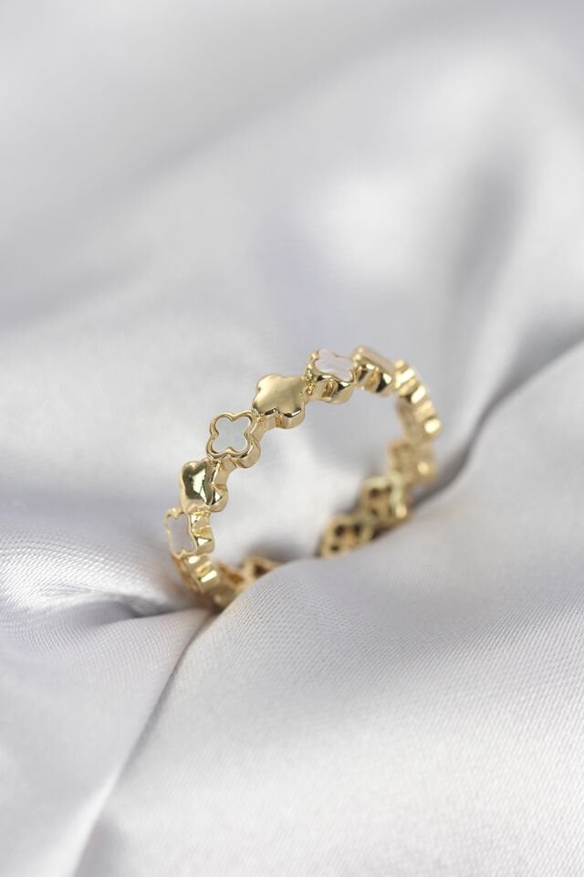 Gold Renk Sedefli Yonca Model Kadın Yüzük