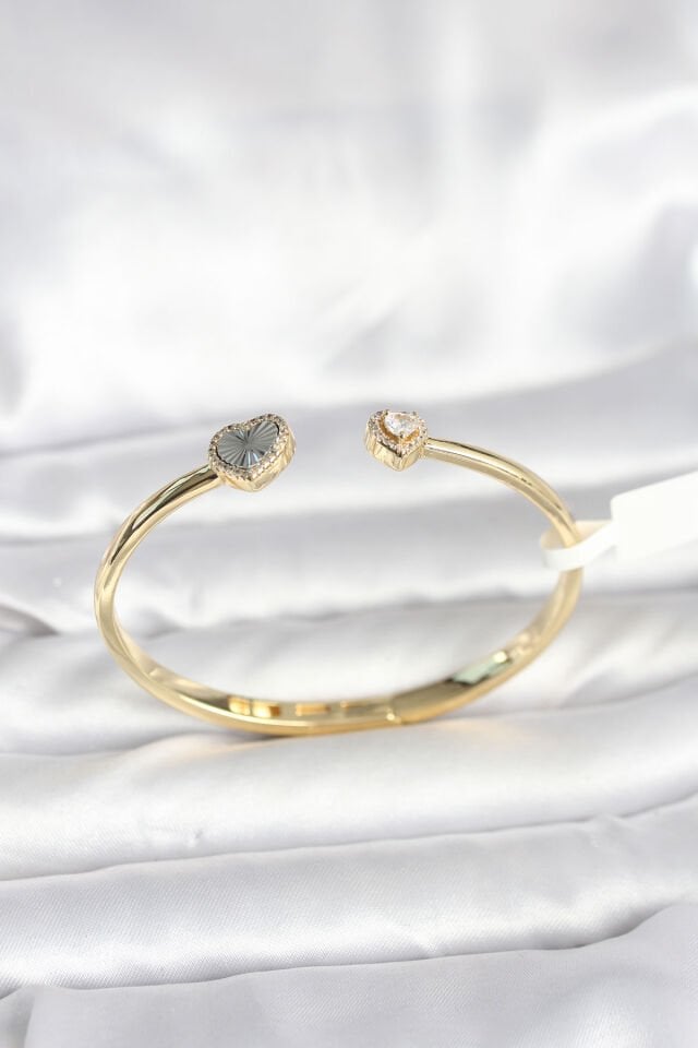 Pirinç Gold Renk Kalpli Model Kadın Kelepçe Bileklik