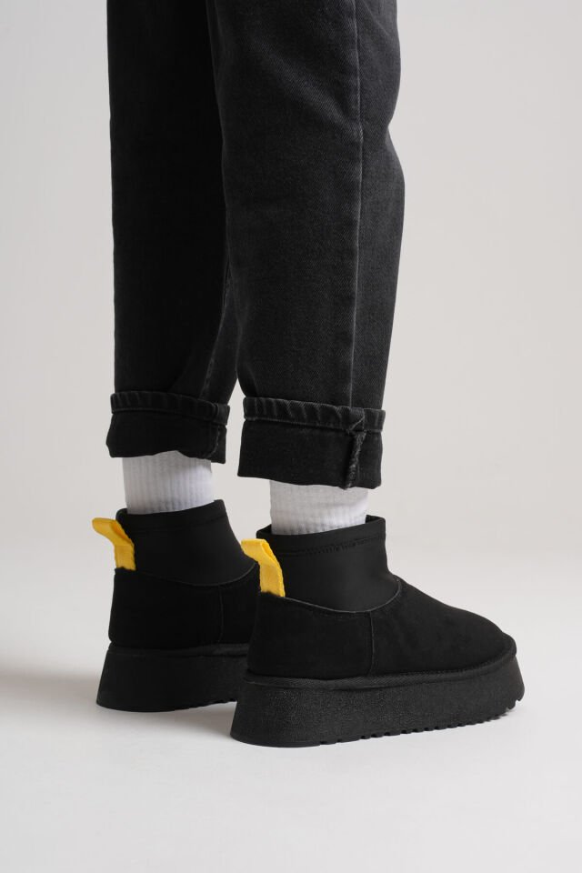 Kadın Siyah Kışlık İçi Kürklü Kalın Taban Bot TR04MK04A