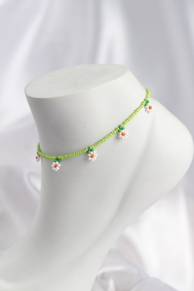 Yeşil Renk Boncuklu Papatya Motifli Halhal