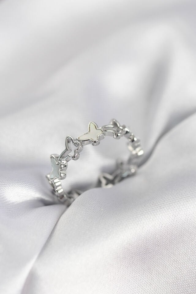 Gümüş Renk Kelebek Model Pirinç Kadın Yüzük