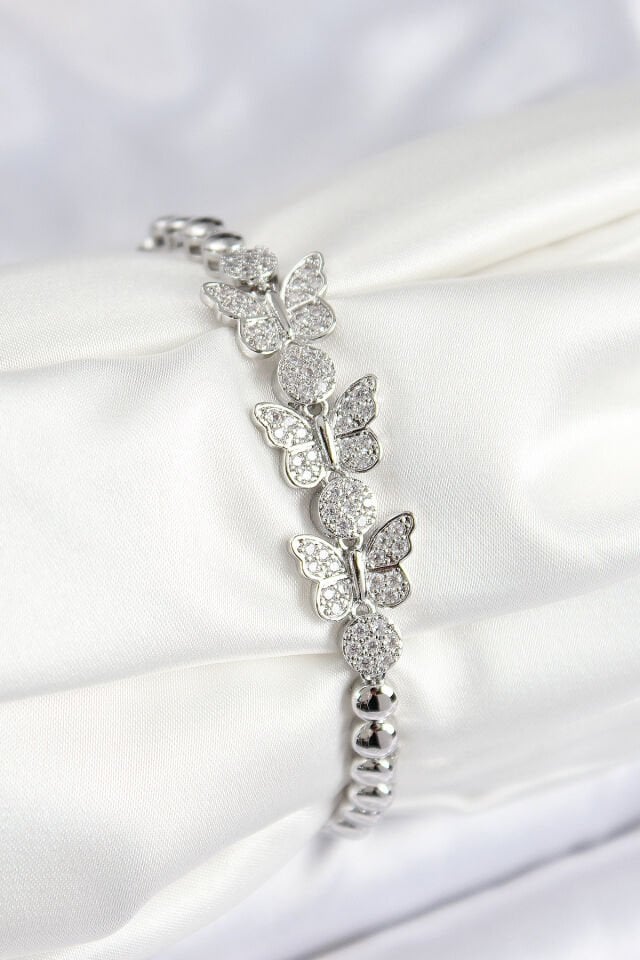 Pirinç Zirkon Taşlı Kelebek Model Gümüş Renk Kadın Bileklik