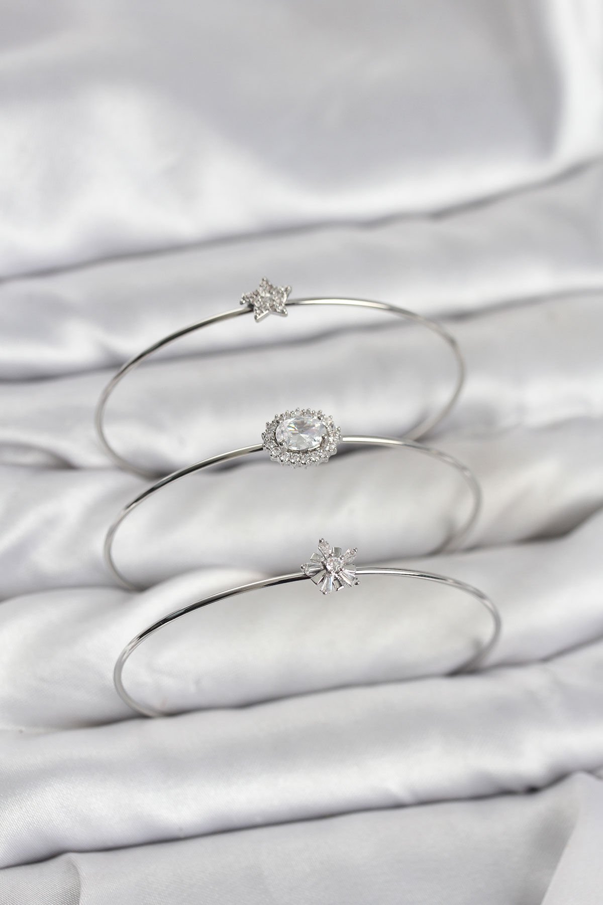 Zirkon Taşlı Gümüş Renk Tek Taş Model 3'lü Kadın Bileklik Kombini