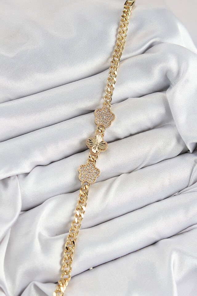 Pirinç Zirkon Taşlı Yonca Model Gold Renk Kadın Bileklik