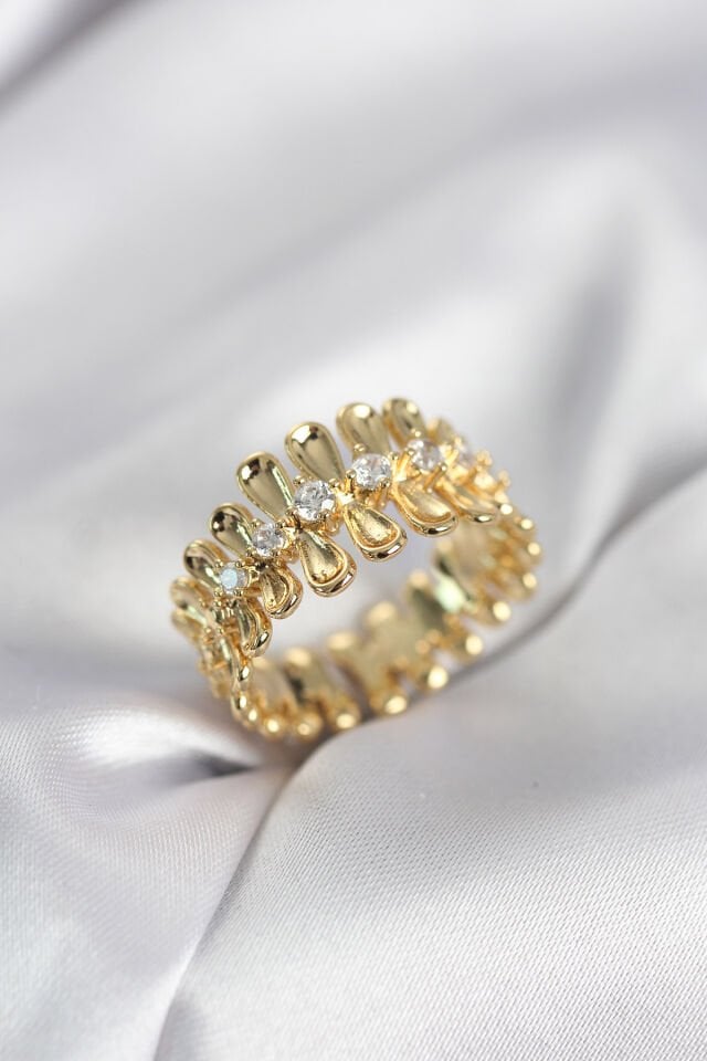 Gold Renk Zirkon Taşlı Sıralı Damla Model Kadın Yüzük