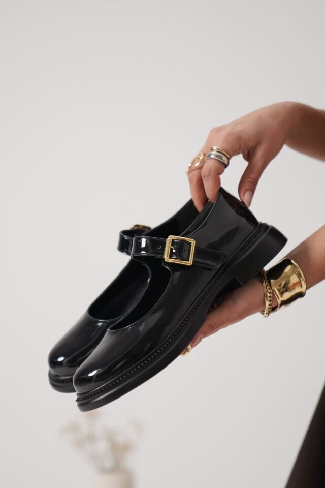 Siyah Rugan Toka Detaylı Mary Jane Ayakkabı TR09MS01A