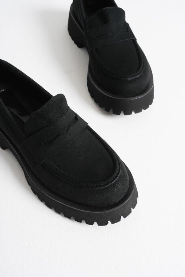 Kadın Günlük Siyah Süet Loafer Ayakkabı TR10MS02C