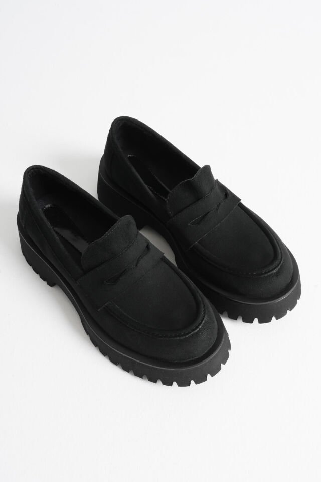 Kadın Günlük Siyah Süet Loafer Ayakkabı TR10MS02C