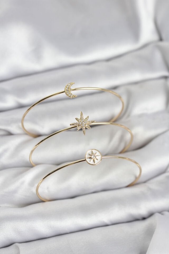 Gold Renk Zirkon Taşlı Kutup Yıldızı Model 3'lü Kadın Bileklik Kombini