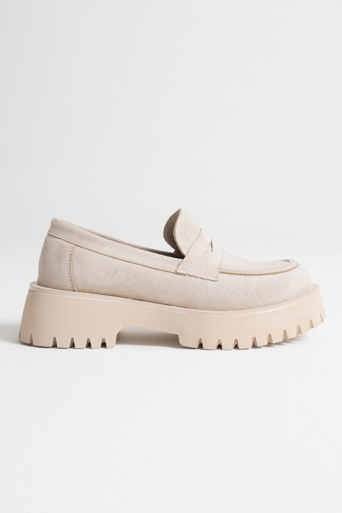 Kadın Günlük Bej Süet Loafer Ayakkabı TR10MS02D