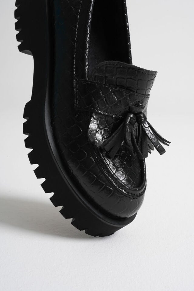 Kadın Günlük Siyah Kroko Baskılı Loafer Ayakkabı TR10MS03G