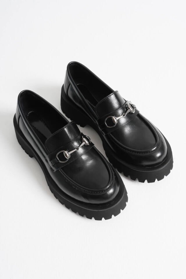 Toka Detaylı Siyah Günlük Loafer Ayakkabı TR10MS04A