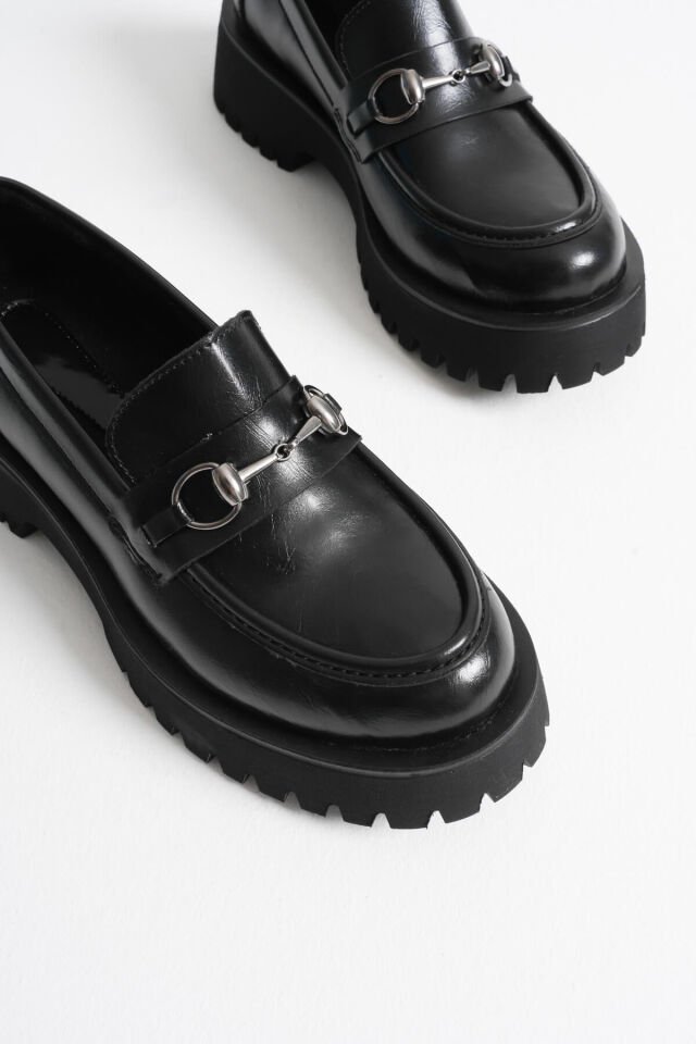 Toka Detaylı Siyah Günlük Loafer Ayakkabı TR10MS04A