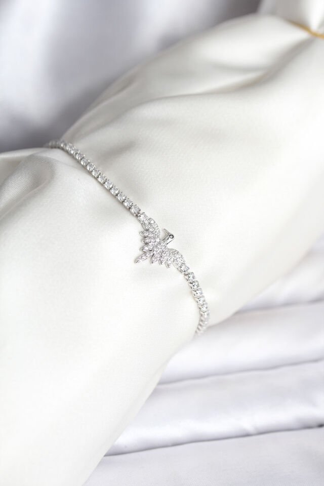 Anka Kuşu Model Zirkon Taşlı Gümüş Renk Pirinç Su Yolu Kadın Bileklik