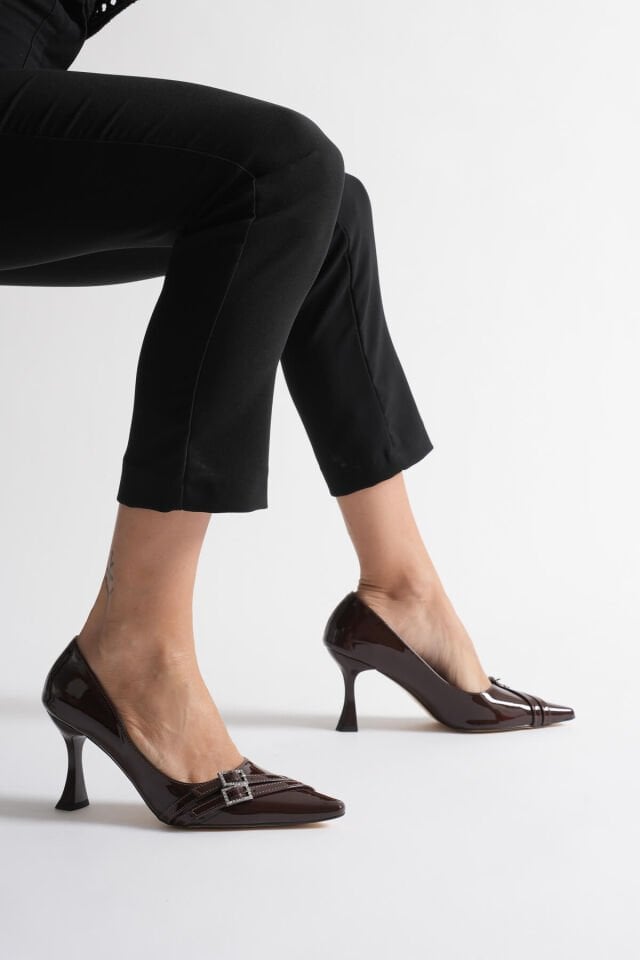 Kadın Acı Kahve Rugan Ayakkabı TR08MS25P