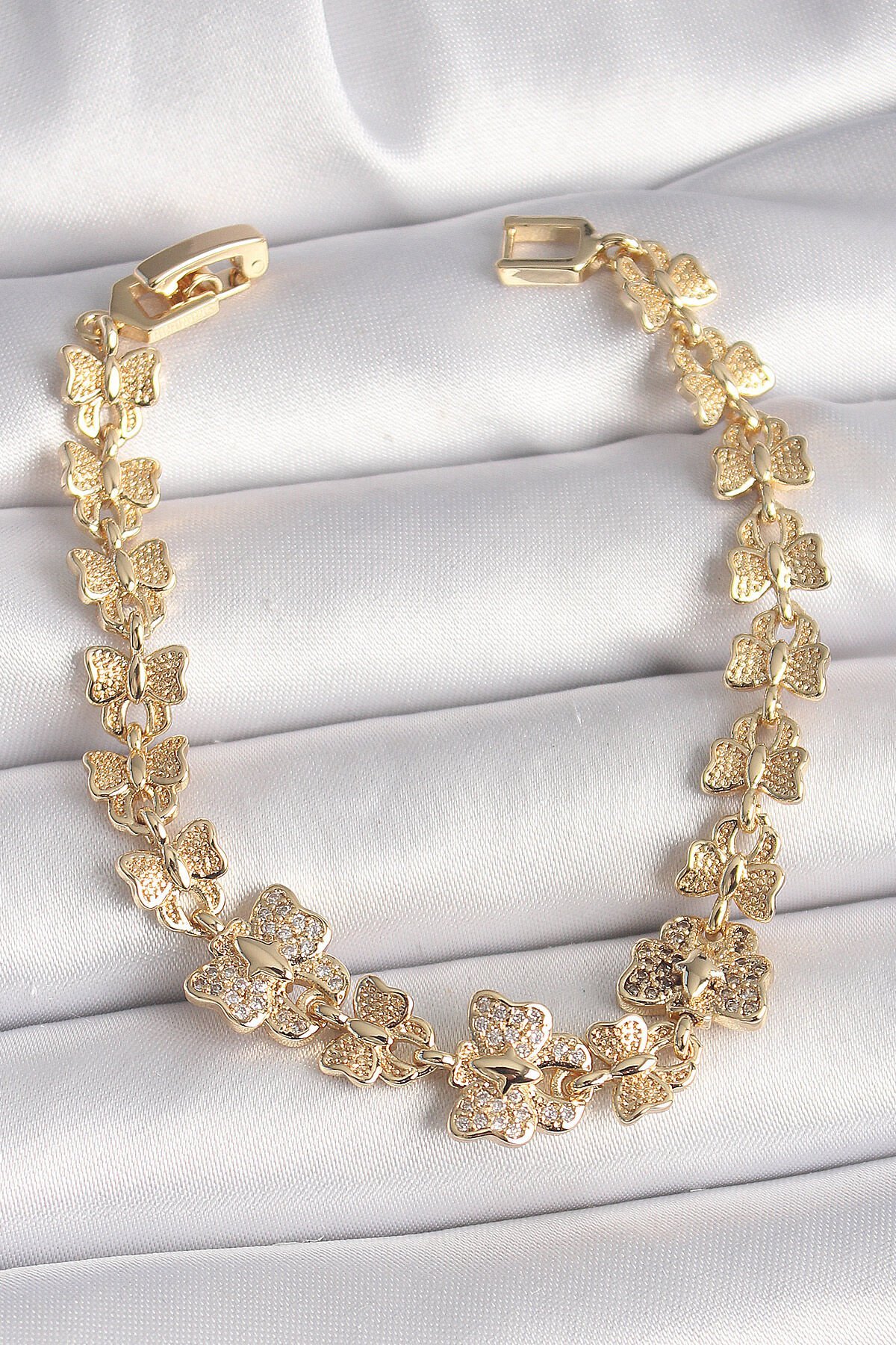 Pirinç Gold Renk Zirkon Taşlı Kelebek Model Zincir Kadın Bileklik