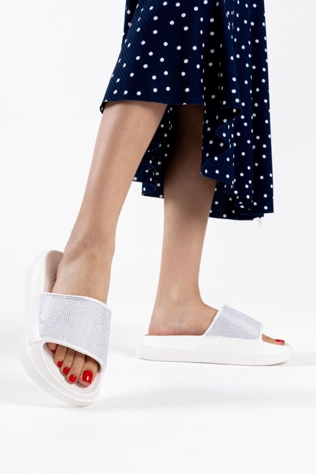 Kadın Taş Detaylı Yazlık Terlik TR42MY02C