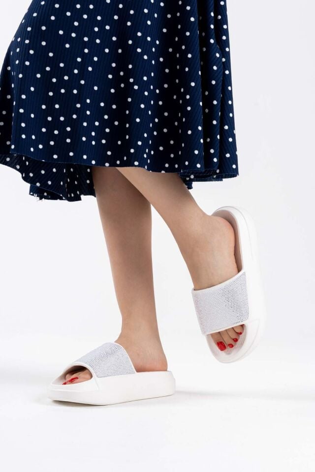 Kadın Taş Detaylı Yazlık Terlik TR42MY02C