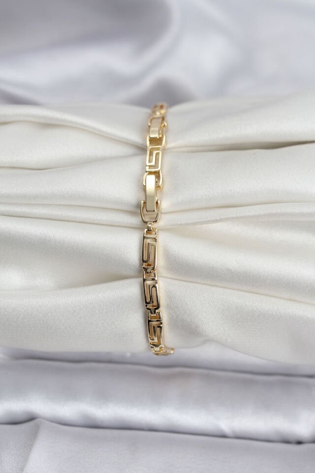 14K Gold Renk Kaplama Zirkon Taşlı Baget Model CM Kadın Bileklik