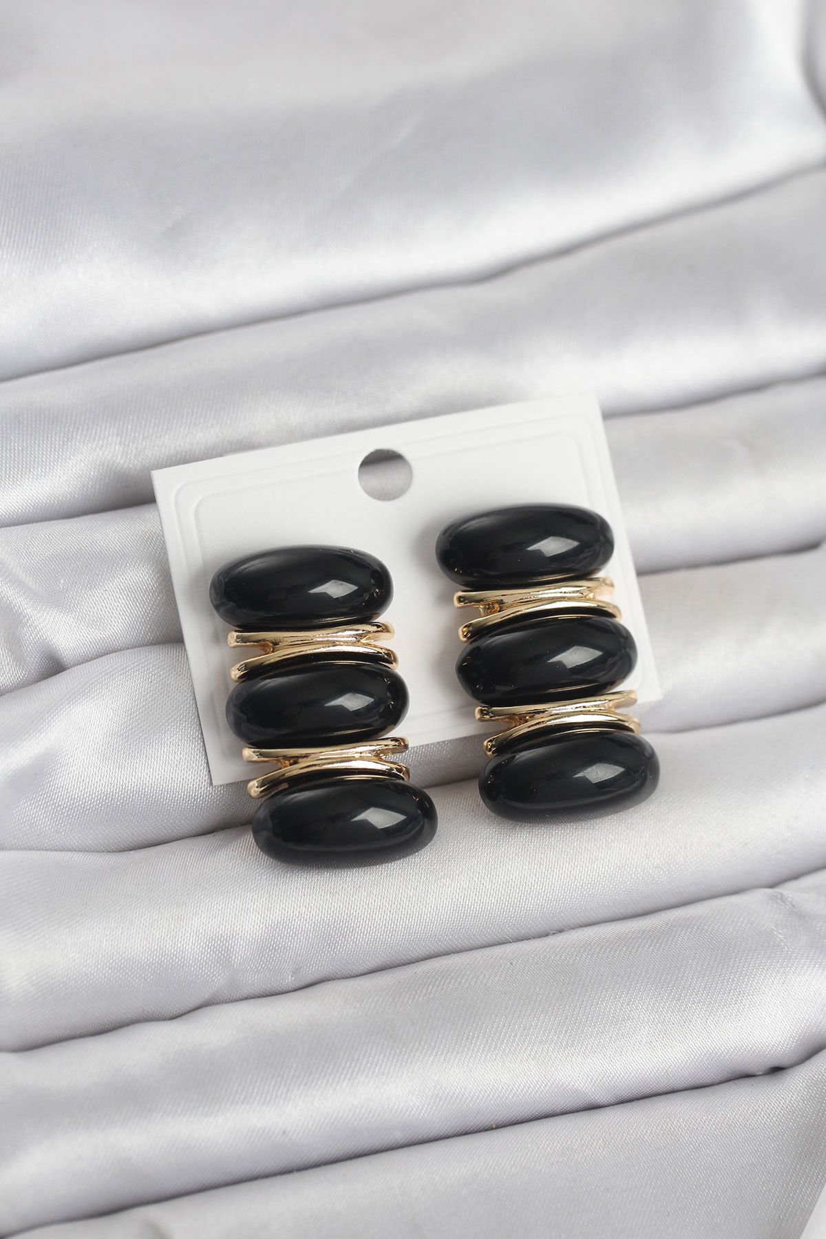 Siyah Vintage Model Gold Renk Kadın Küpe