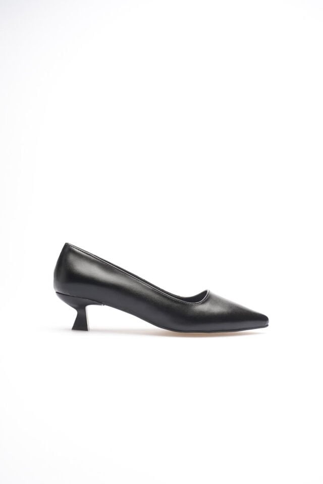 Siyah Kadın Günlük Kısa Topuklu Stiletto Ayakkabı TR20MS03A
