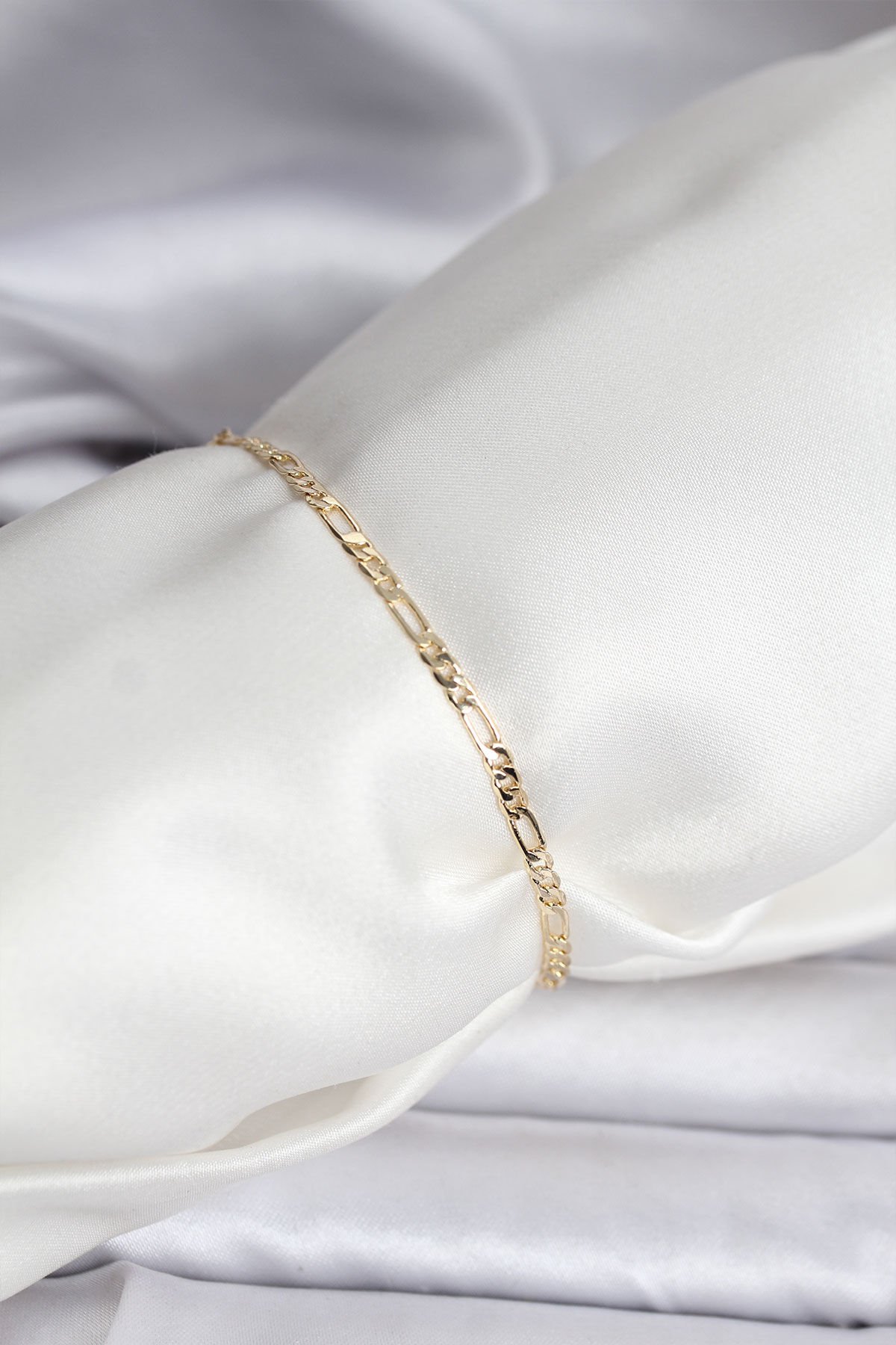 14K Gold Renk Kaplama Minimal Zincir Model CM Kadın Bileklik