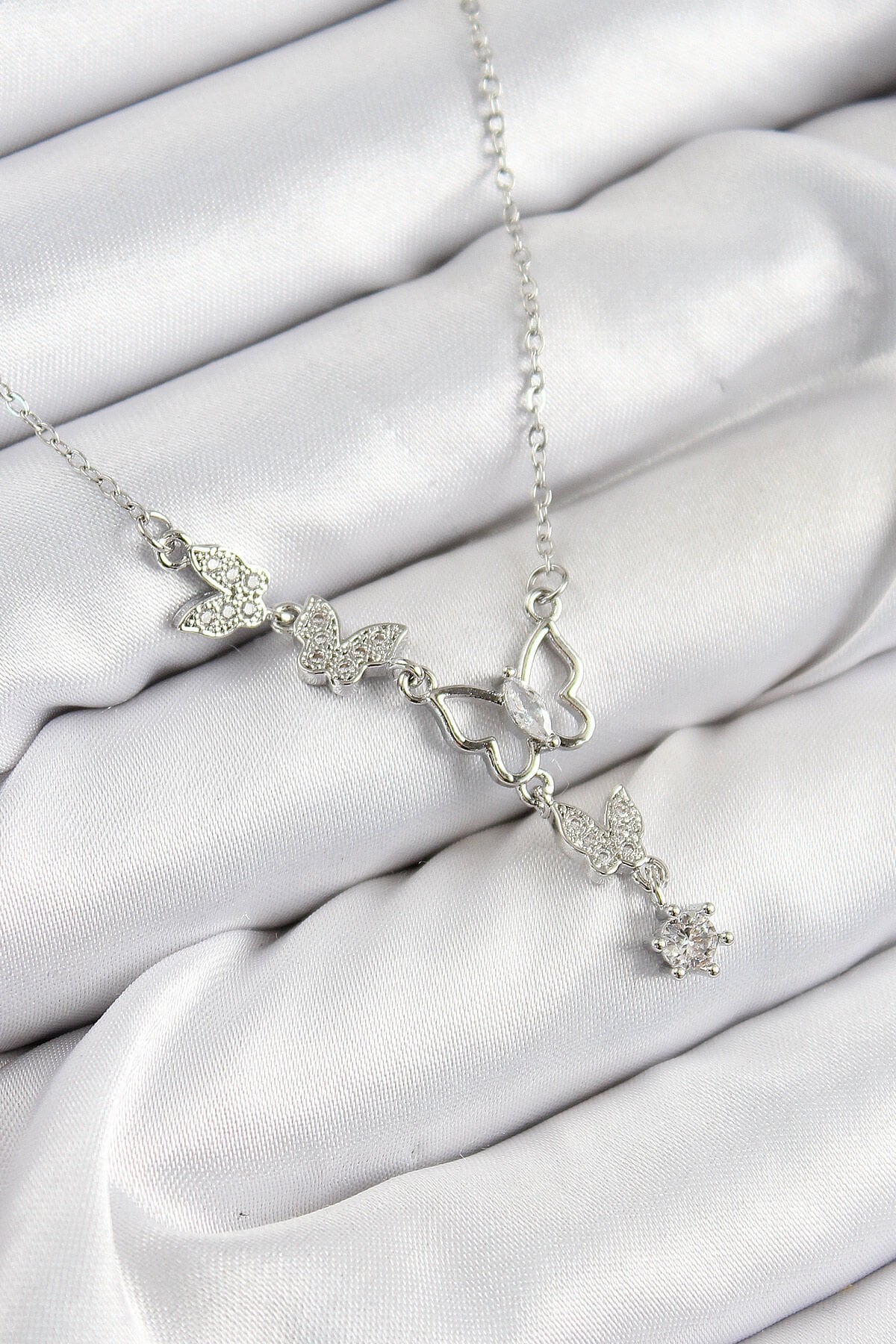 316L Çelik Zirkon Taşlı Kelebek Model Gümüş Renk Kadın Kolye