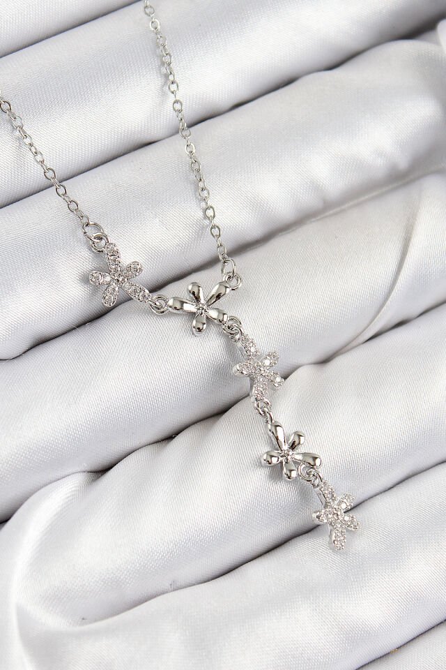 316L Çelik Zirkon Taşlı Çiçek Model Gümüş Renk Kadın Kolye