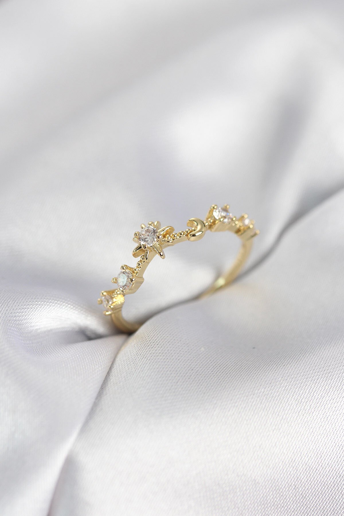 Gold Renk Gece Temalı Zirkon Taşlı Kadın Yüzük