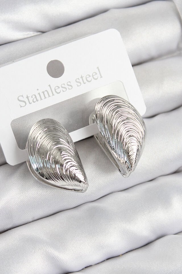 Pirinç İstiridye Model Gümüş Renk Kadın Küpe