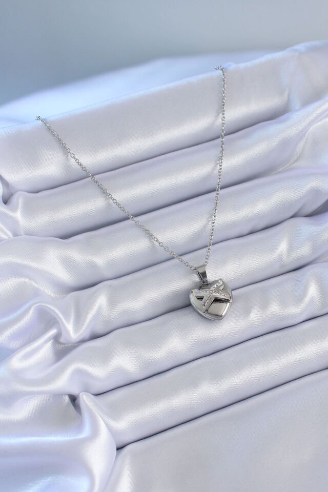 316L Çelik Gümüş Renk Zirkon Taşlı Kalp Model Kadın Kolye