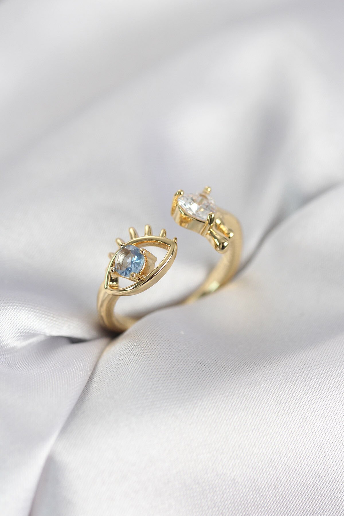 Gözyaşı Model Gold Renk Zirkon Taşlı Kadın Yüzük